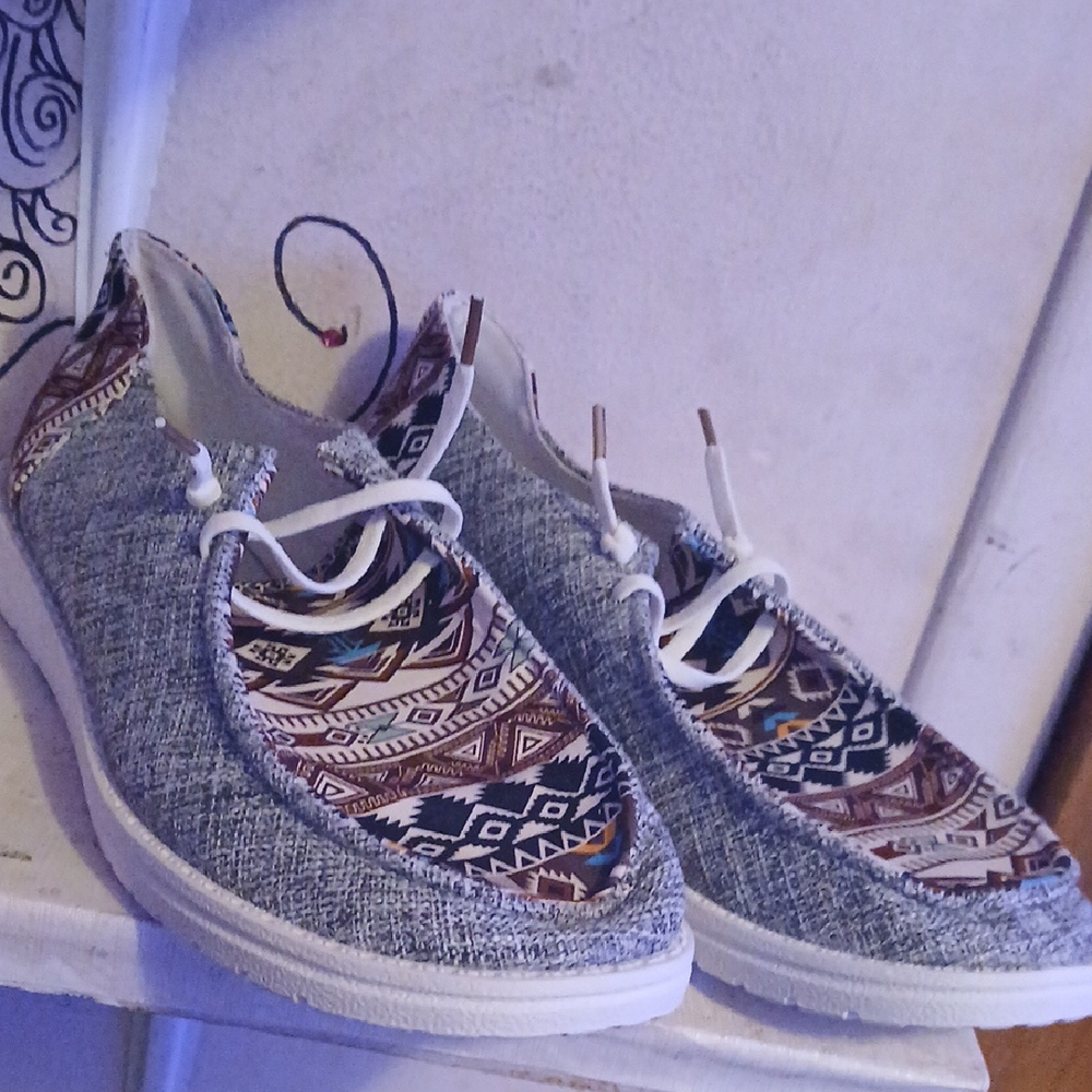 Hey Dude Mocks Womens Size 11 Brand New